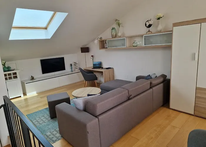 Premium Maj **** アパート *