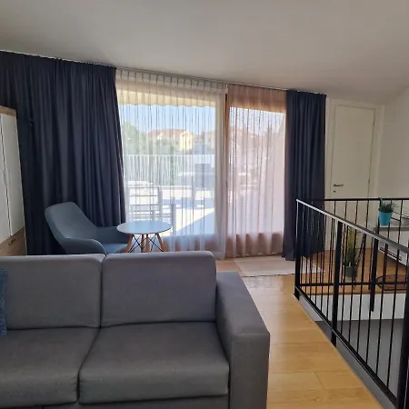 Premium Maj **** * Πόρετς